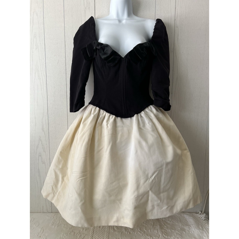 VTG Victor Costa 1980's flare Black Ribbed Ottoman Evening Dress Bows Small